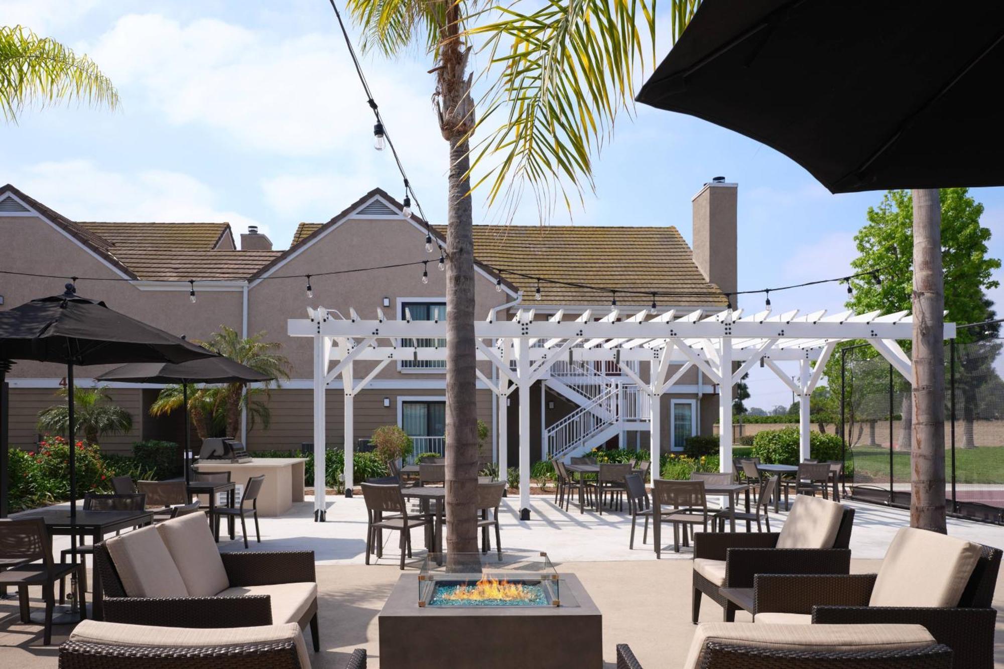 Residence Inn Costa Mesa Newport Beach Екстер'єр фото